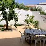 Villino Trazza Presso Villaggio Solaria
