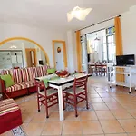 Casa Vacanze La Perla A Castro