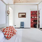 Castriota 19 - Jacuzzi Apartment Sit