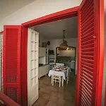 Mareli Apartment By Diddoi