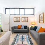 2 Bedrooms Penthouse In The City Center
