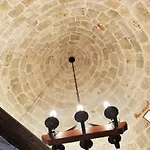 Antico Trullo Immerso Nella Campagna