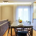 Milu & Eleanto Apartments Near The Sea