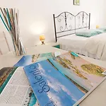 Isabels House In Otranto 10 Seats