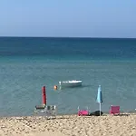 A Due Passi Sul Mare