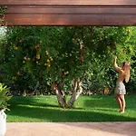 Spaziosa Villa Con Piscina E Giardino, Polignano A Mare