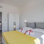 Licia & Tonino Apartments Near The Station