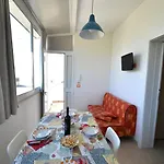 Three-Room Holiday Home With Air Conditioning And Private Parking - Torre Dellorso