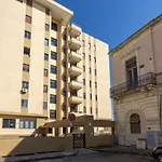 Licia & Tonino Apartments Near The Station