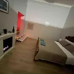 Jony House