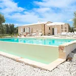 Trullo Delori With Infinity Pool