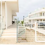 Apulialux Seaview Prestige Apt / Jacuzzi + Parking