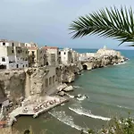 Cozy Flat By The Sea In The Old Town