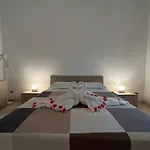 Eli Luxury Apartment