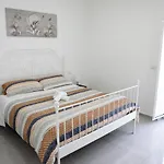 Apulia Modern Apartment - Bari Airport