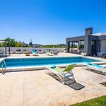 Villa La Corte Bianca By Villa Plus