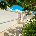 50M From The Sea - Centre San Pietro - Free Parking