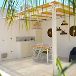 Maison De Luxe