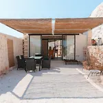 Trulli Meridiem Con Piscina