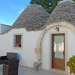 I Trulli Della Corte Del Casale