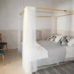B&B 