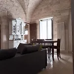 Maison Dei Saraceni - Appartamento Su Due Livelli