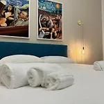 Nouvelle Vag - Apartment & Room