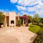 Helloapulia Family Villa With Pool, Lush Garden & Bbq - Near The Beache