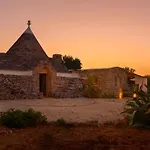 Trullo Elaia - Dimora Di Charme In Valle D'Itria Con Piscina
