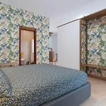 Fiordiloto Apartment