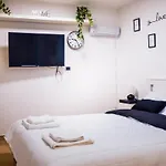 Manzoni 10 Apartament