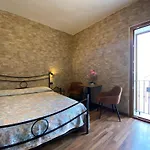 Uria Rooms & Suite B&B