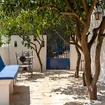 Trullo Starbax
