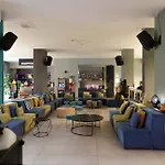 Arryvo Hotel