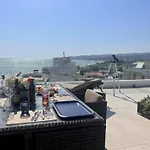 V Penthouse