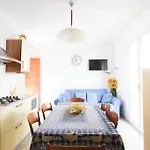 Villetta Con Patio E Giardino