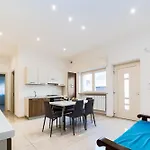 Ermes Deluxe Apartment - Lungomare - Baia Verde - Lido - By Click Salento