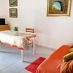 Robinia Apartment - Gallipolitravel