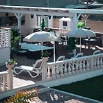 La Palazzina Bed & Breakfast