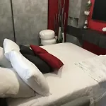 Tom & Ros House