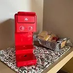 A Casa Di Amici - Intero Appartamento - Free Parking - Wi-Fi