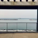 Blue Wave Apartment