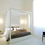 Casa Di Lo Suites