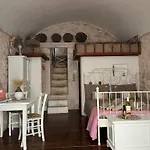 Nel Vico Antico