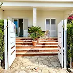 Villa Nauna, Fronte Mare Con Giardino E Terrazzo - Marea Collection