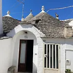 A Due Passi Dal Centro - Trullo