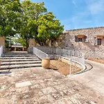 Masseria Abbracciavento By Raro Villas