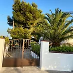 Trullo Le Radici Del Pino