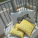 Bianco Sale Holiday Home - Seaview Terraces