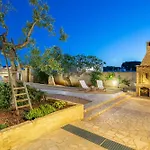 Dormire Nel Trullo Reale, Vicino A Gallipoli